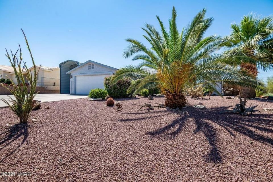 Makin’ Waves – Pool, Spa, Relaxing Getaway Villa in Lake Havasu City