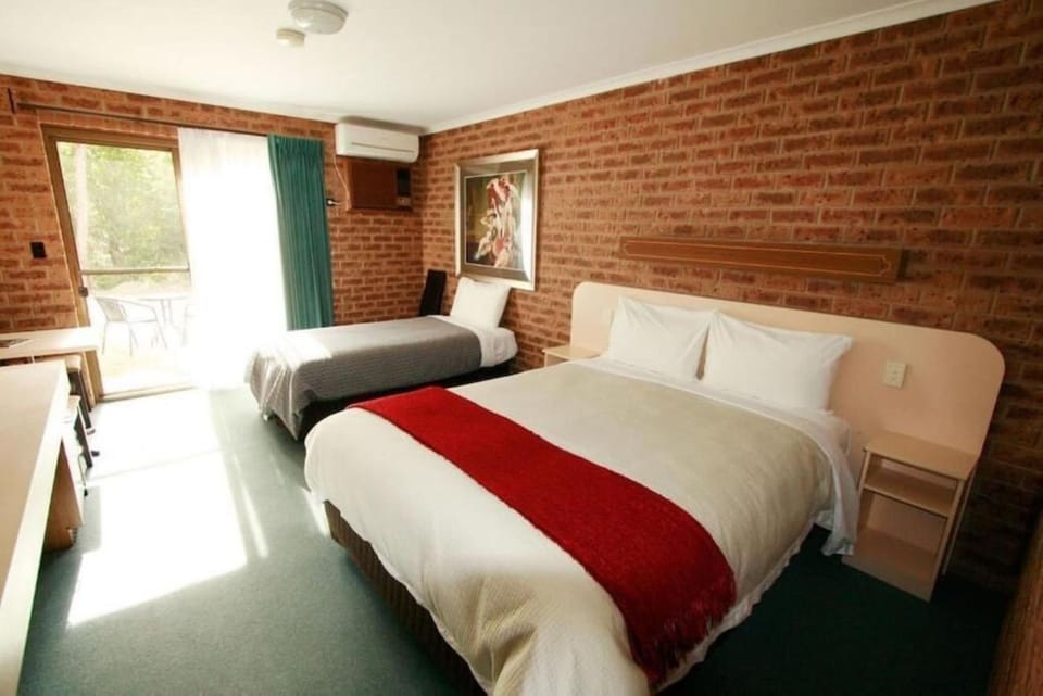 Eildon Parkview Motor Inn Room 8 Motel in Eildon