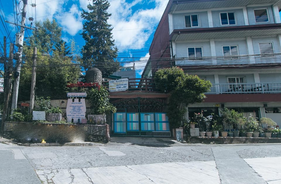 Property building, Neighbourhood