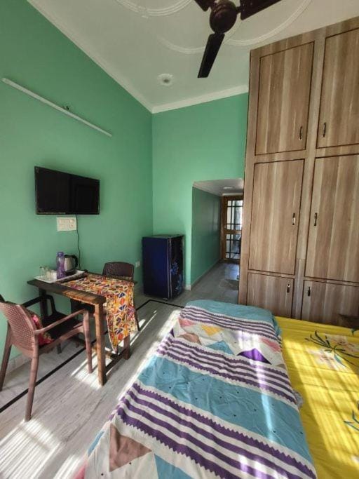 Nature View Homestay Apartment in Dehradun