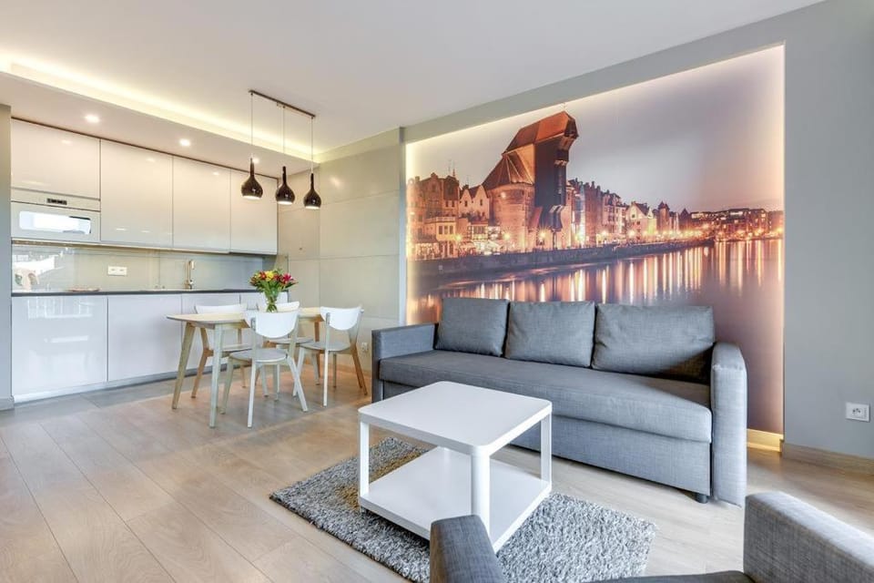 Kitchen or kitchenette, Seating area, Dining area