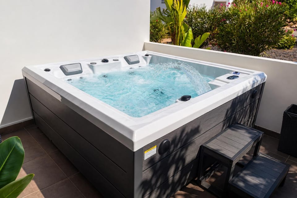 Day, Hot Tub, Solarium, sunbed