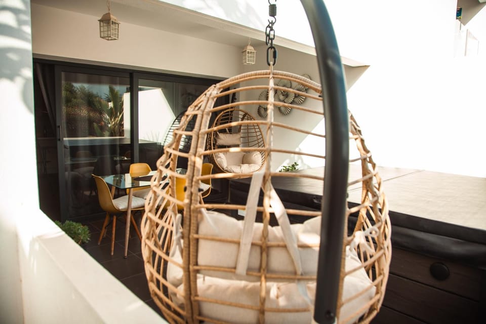 Patio, Dining area, Inner courtyard view