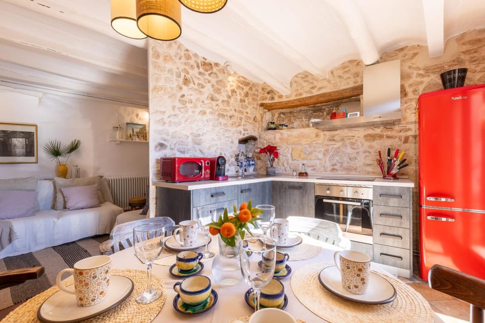 Casa rural con jardín,a 8km playa y en la naturaleza Taronja&canyella House in Tarragonès