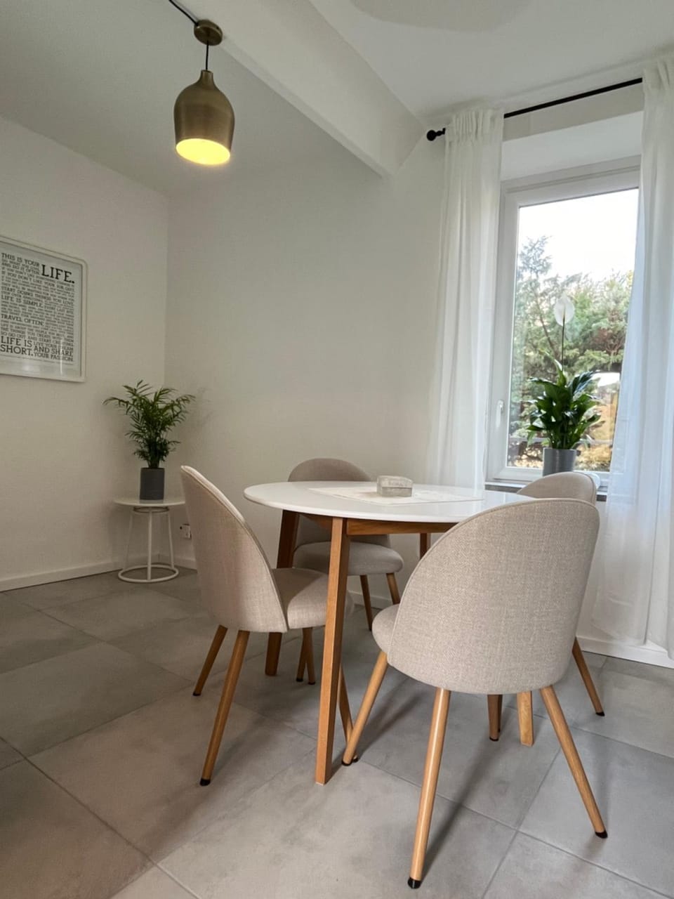 Seating area, Dining area, Garden view, kitchen