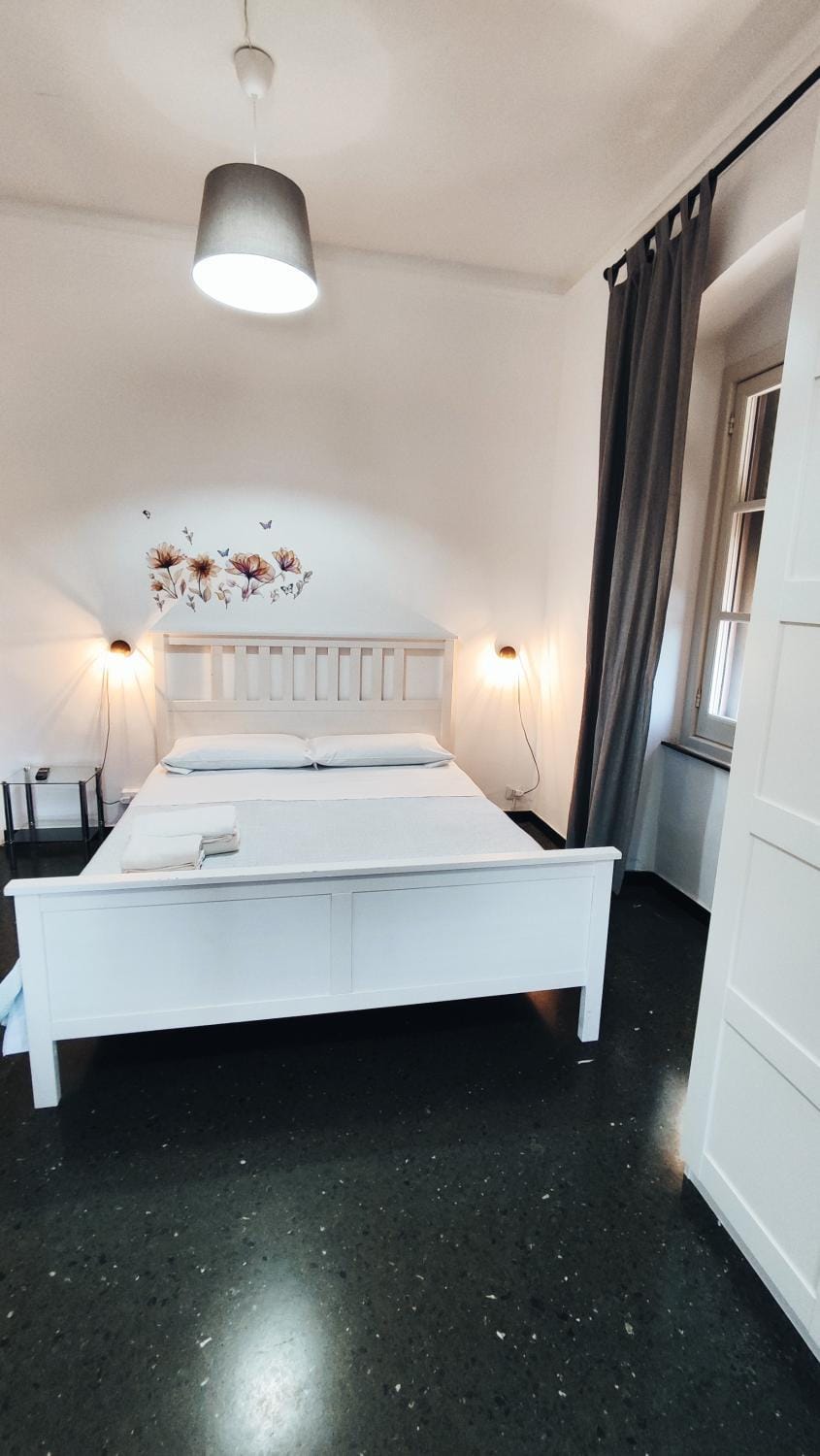 camera colombo 12 Genova Rooms Bed and Breakfast in Genoa