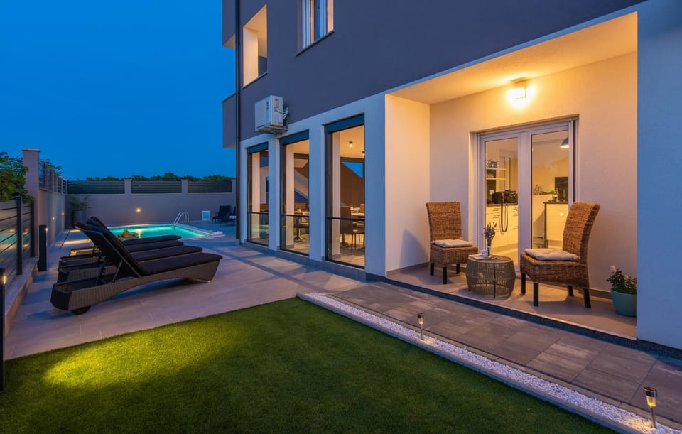 Property building, Patio, Garden, View (from property/room), Balcony/Terrace, Garden view, Pool view, Swimming pool, sunbed, Internal: Not applicable to any particular room