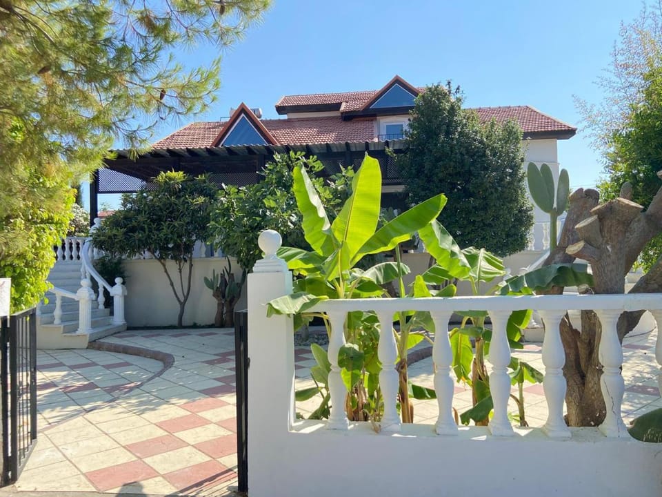 Property building, Balcony/Terrace