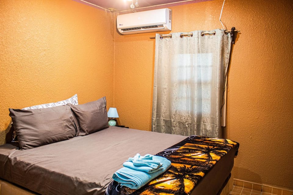 Bed, Photo of the whole room, Bedroom, air conditioner