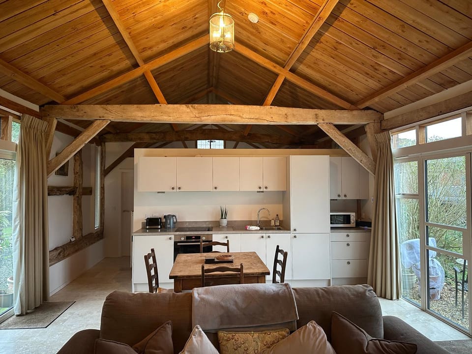 The Barn House in Test Valley District