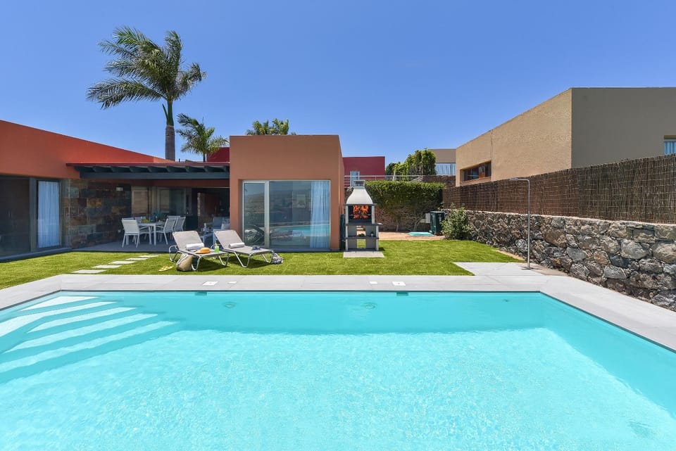 BBQ facilities, Solarium, Swimming pool