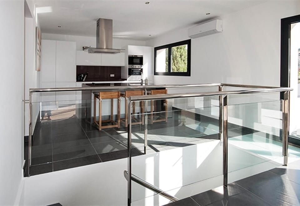 Property building, Kitchen or kitchenette, Living room