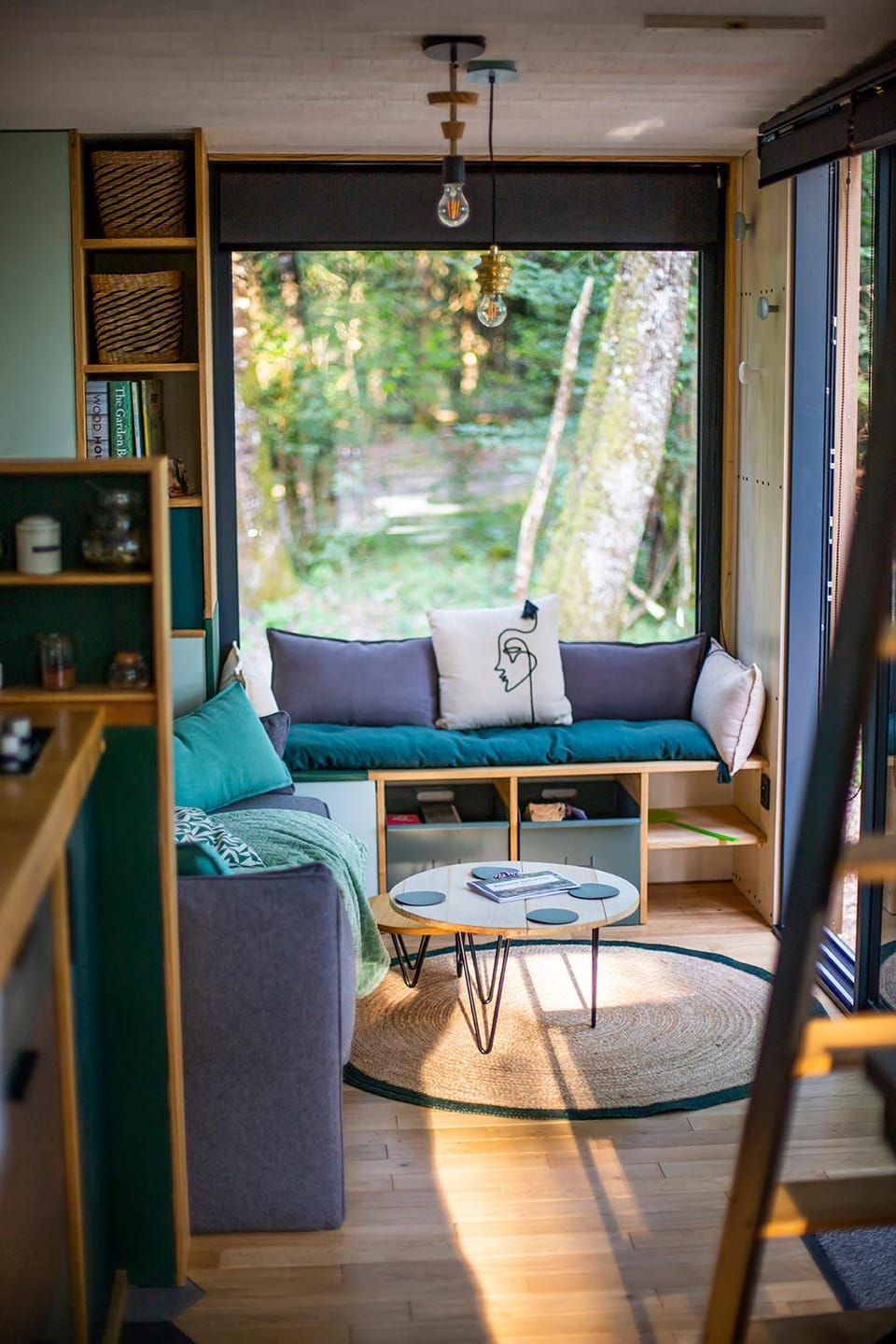 Living room, Seating area