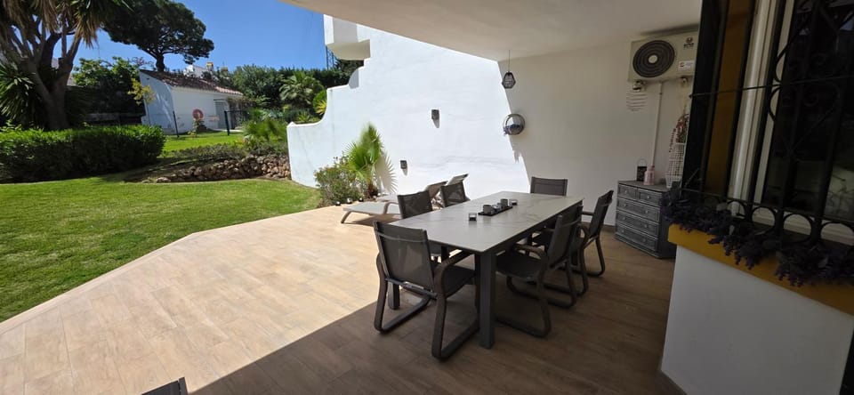 7 Ocean Point Apartment in Sitio de Calahonda