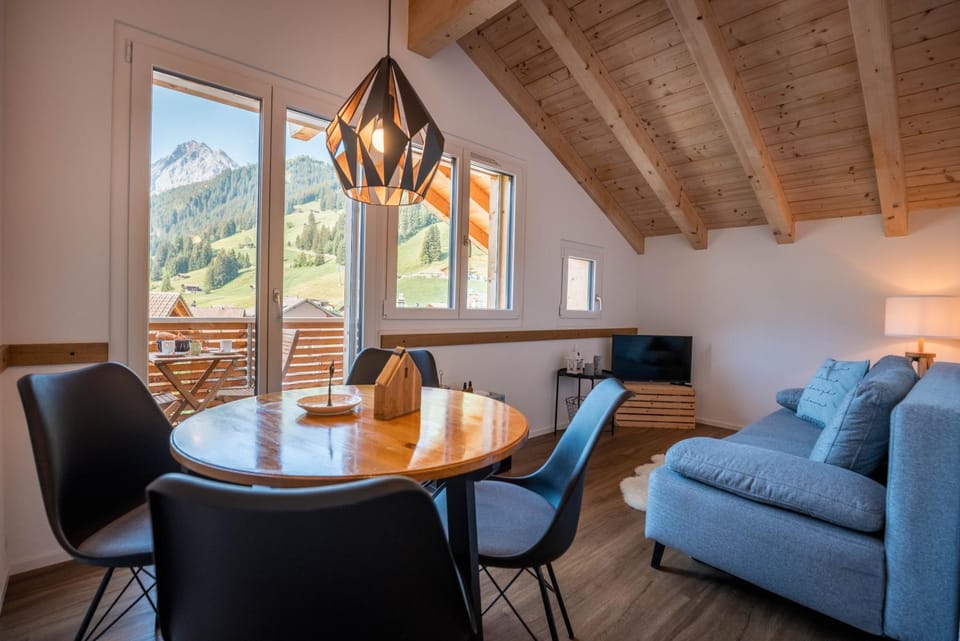 Living room, Dining area, Mountain view, Mountain view