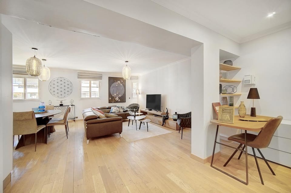 Cannes banane 50m croisette, luxueux 4 pièces dans résidence de standing Apartment in Cannes