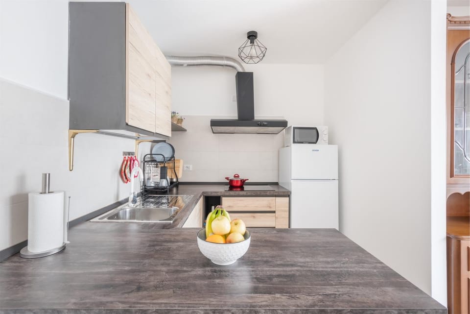 Kitchen or kitchenette, stove