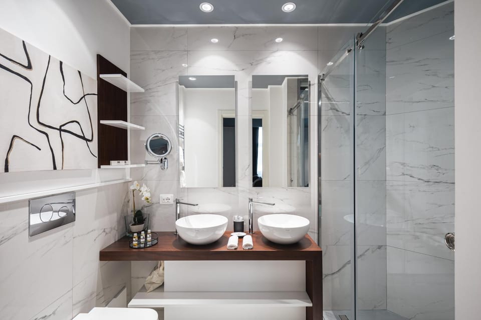 Shower, Toilet, Bathroom, bidet, towels