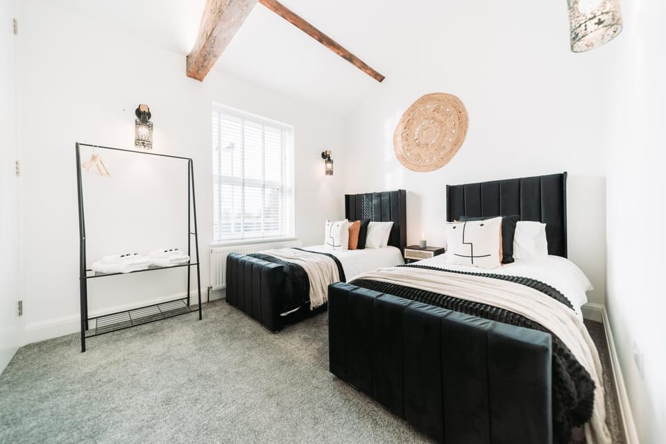 Kandaka-Peaceful House House in Leeds