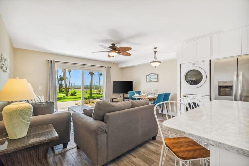 The Summit 108 House in Upper Grand Lagoon