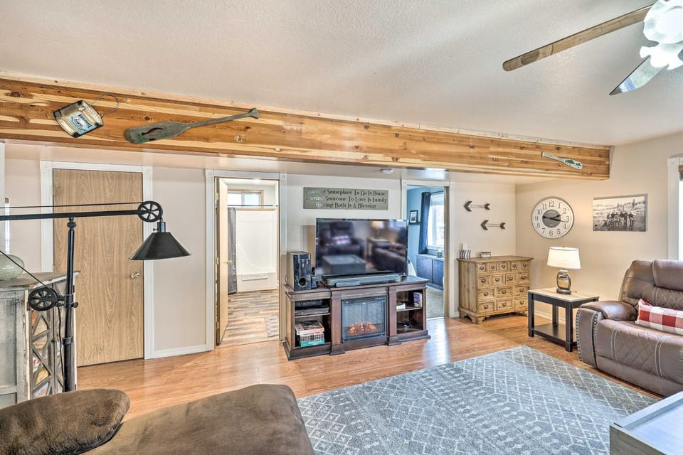 Kooskia Sanctuary with Patio, Fire Pit and Grill! House in Nez Perce