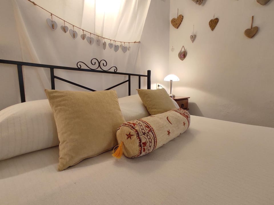 Bed, Decorative detail, Bedroom