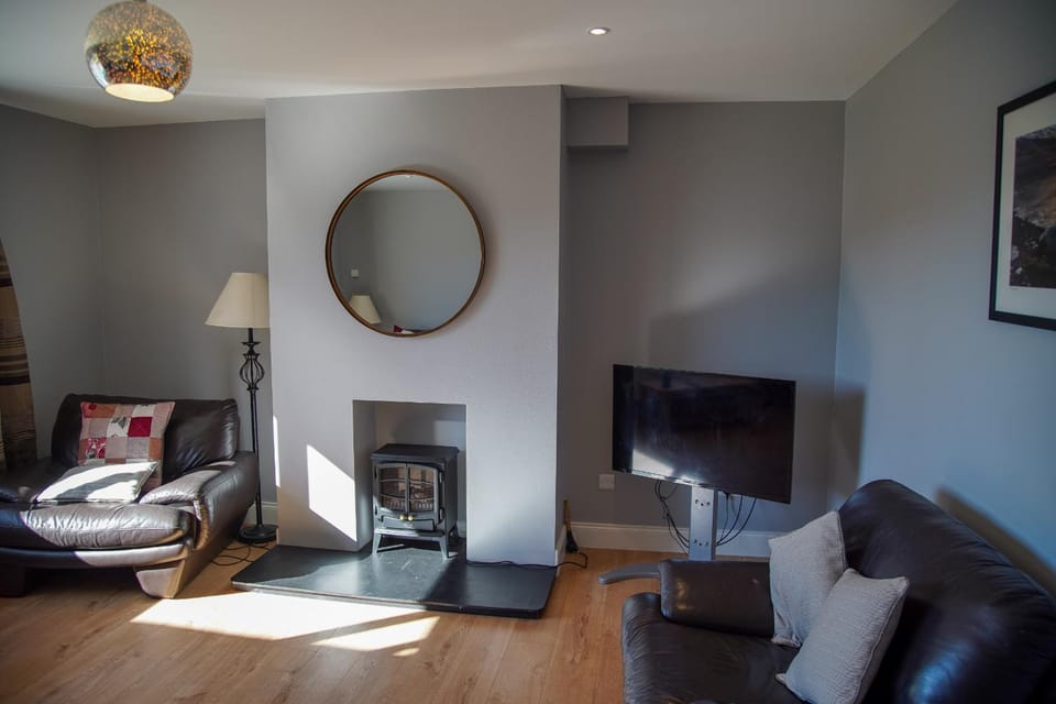 Communal lounge/ TV room, Living room