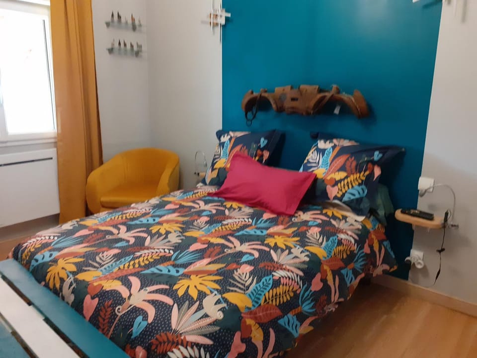 Bed, Bedroom