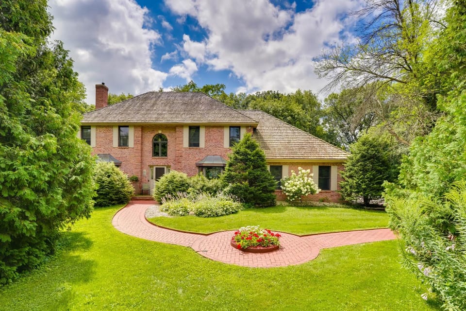 Spacious & Secluded Madison Home Near Dtwn! House in Madison