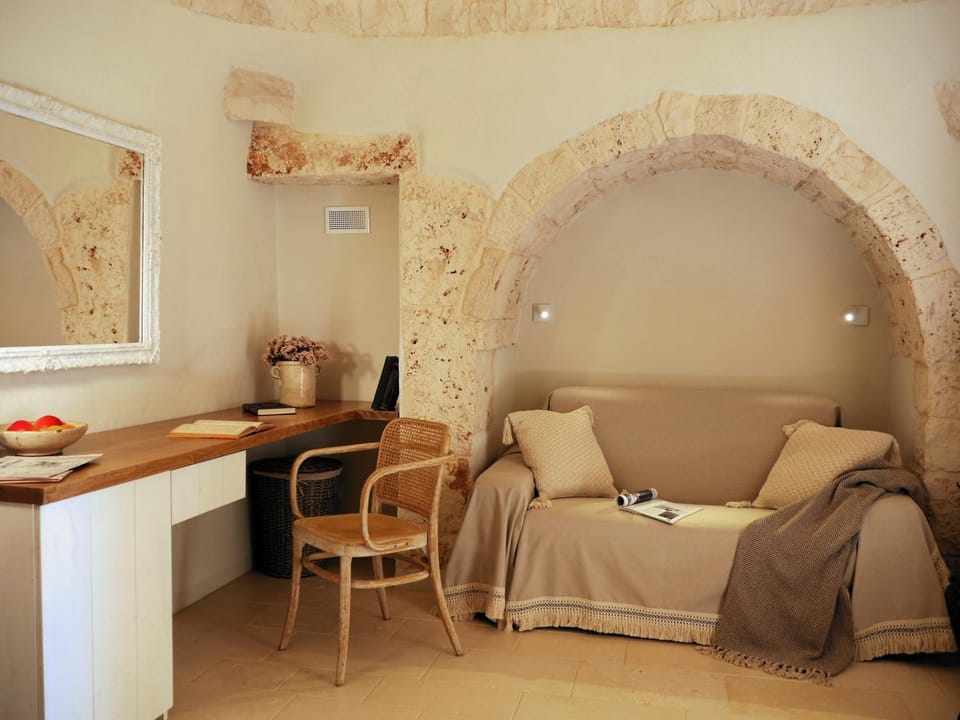 Living room, Photo of the whole room, Bedroom