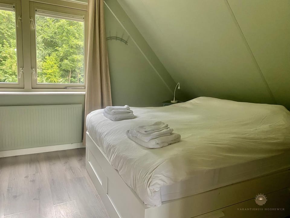 - Tulipa - Vakantiehuis nabij de bloembollenvelden, het meer en strand House in Noordwijkerhout