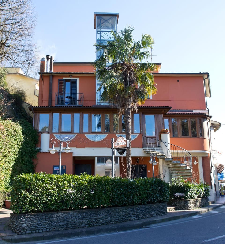 Property building, Facade/entrance