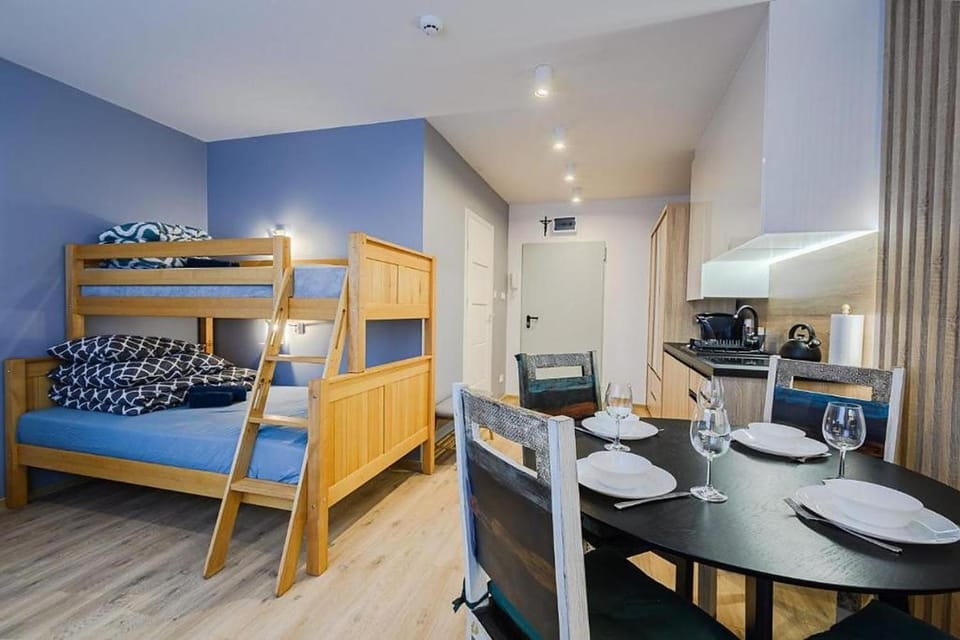Kitchen or kitchenette, bunk bed