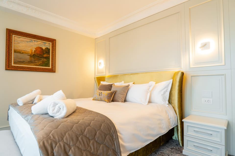 Bed, Photo of the whole room, Bedroom, heating