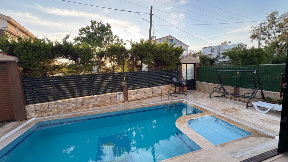 Day, Pool view, Swimming pool, Swimming pool, sunbed