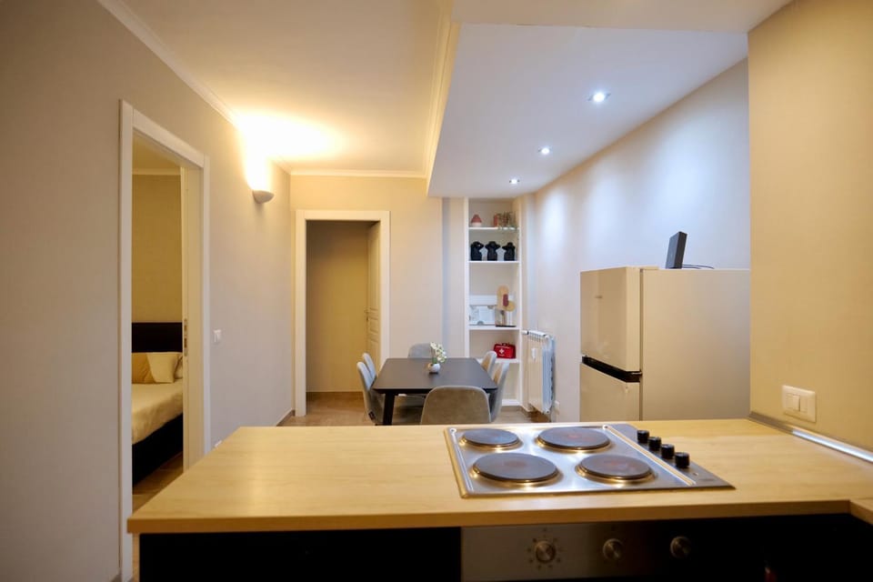 Kitchen or kitchenette, kitchen