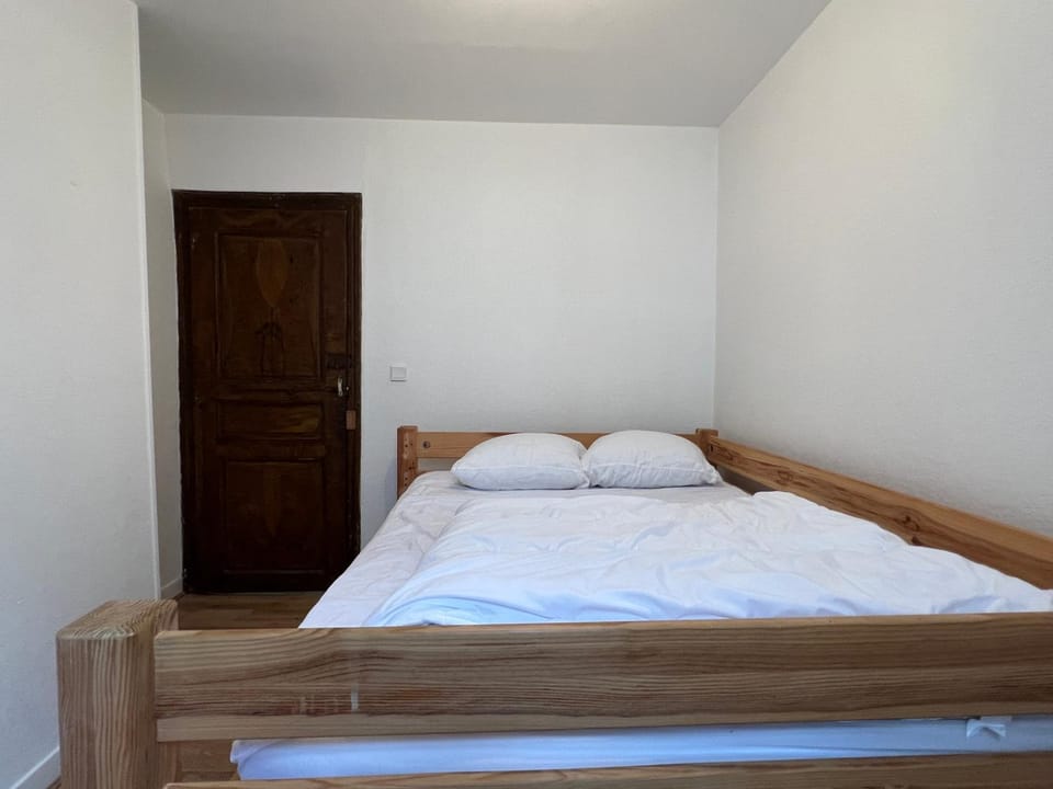 Au coeur de Cauterets, T2 + alcôve. 4P. Apartment in Cauterets