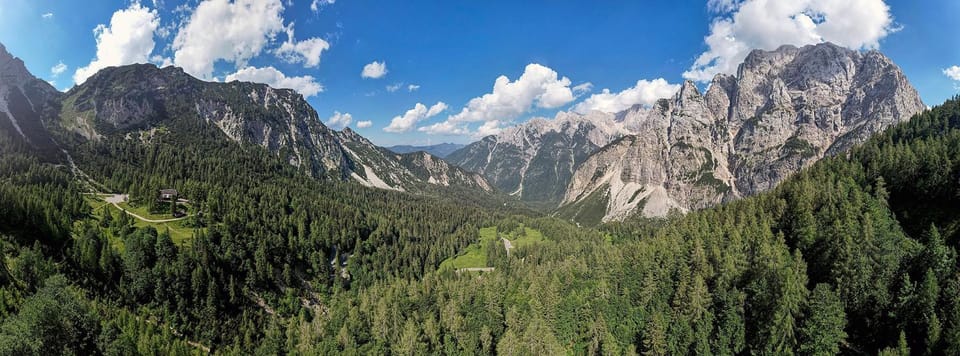 Nearby landmark, Spring, Day, Natural landscape, Landmark view, Mountain view, Location
