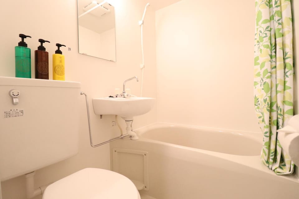 Shower, Toilet, Bathroom, Bath