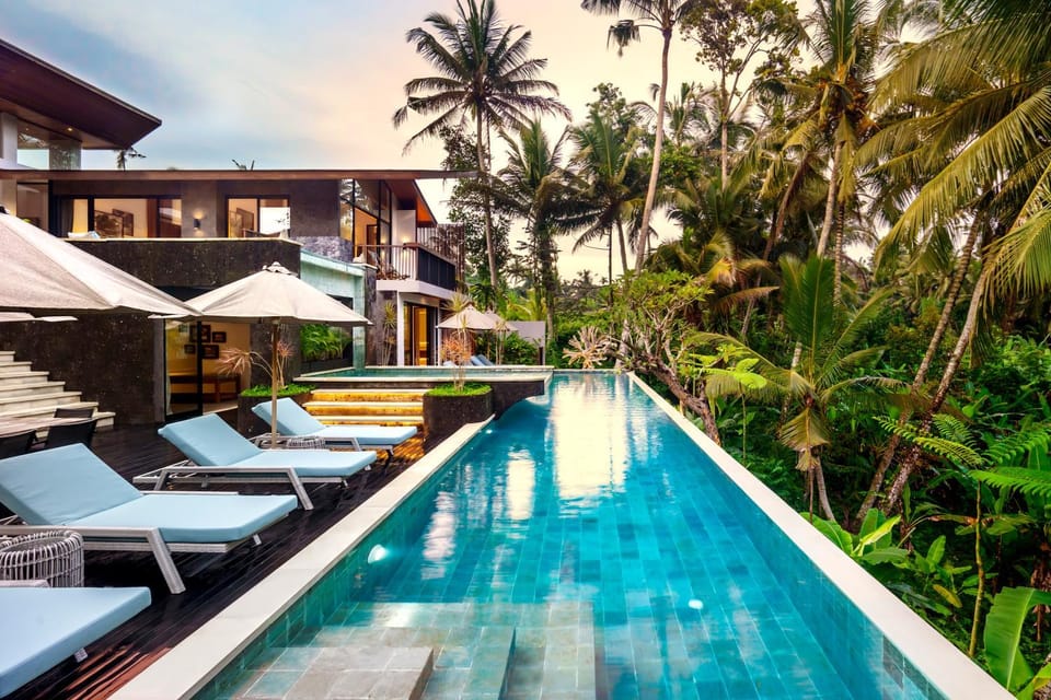 Property building, Natural landscape, View (from property/room), Pool view, Swimming pool, sunbed