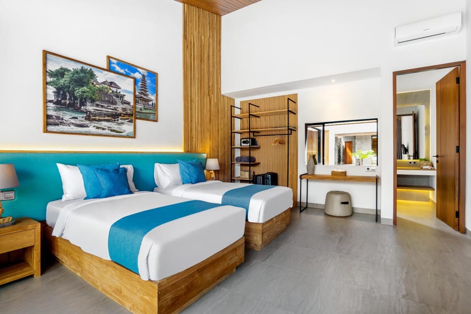 Bed, Photo of the whole room, Bedroom, safe, air conditioner