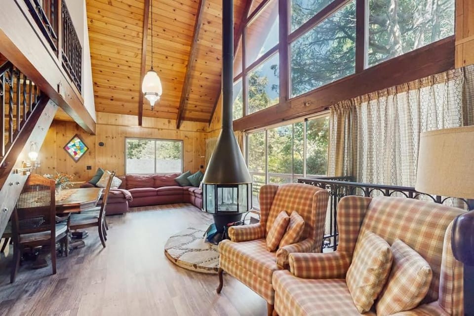 Retro Cabin Cabin in Lake Arrowhead