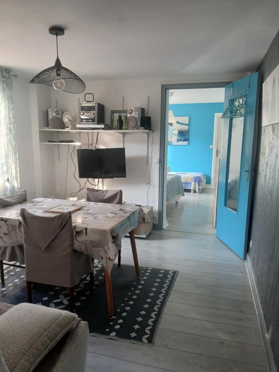 bord de rivière Apartment in Provence-Alpes-Côte d'Azur