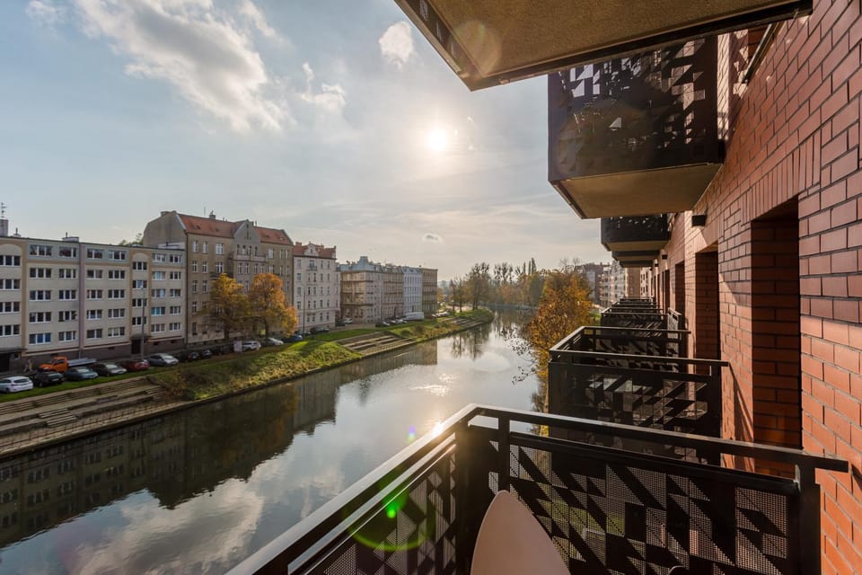 View (from property/room), Balcony/Terrace, River view