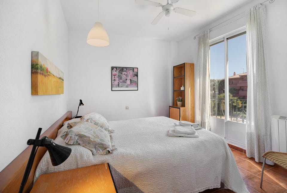 Living room, Bedroom