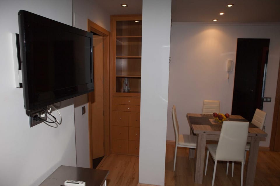 TV and multimedia, Living room, Dining area
