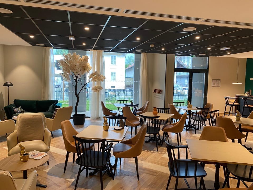 Lounge or bar, Breakfast