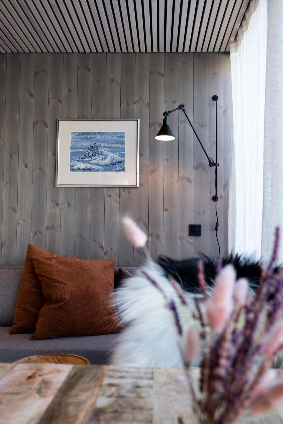 Modern apartment in Henningsvær Apartment in Lofoten