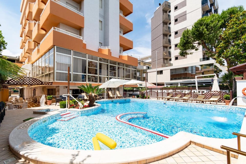 Property building, Swimming pool