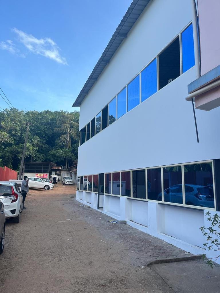Facade/entrance
